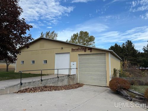 406 Railway Avenue, Gladstone, MI, 49837 | Card Image