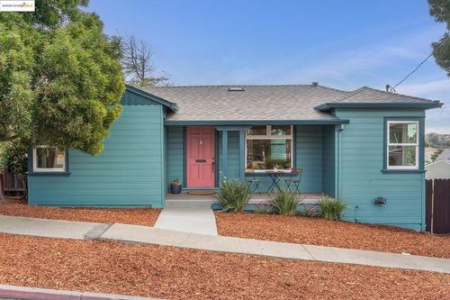 5634 Burlingame Ave, Richmond, CA, 94804-5206 | Card Image