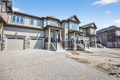 17 Avalon Dr, Wasaga Beach, ON, L9Z0M2 | Card Image
