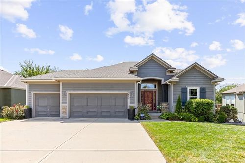 2473 W Elm St, Olathe, KS, 66061-7832 | Card Image