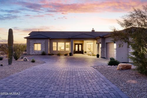 2725 N Megafauna Ct, Tucson, AZ, 85749-7820 | Card Image