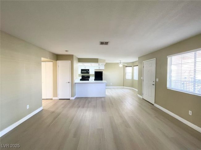 UNIT-1003 - 8410 Eldora Ave, Condo with 2 bedrooms, 2 bathrooms and null parking in Las Vegas NV | Image 5