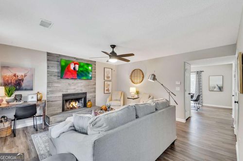 4521 Coopers Creek Cir Se, Smyrna, GA, 30082-4811 | Card Image