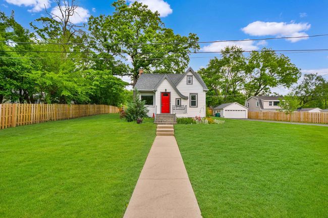 21300 Shady Ln, House other with 3 bedrooms, 2 bathrooms and 2 parking in Lake Zurich IL | Image 4