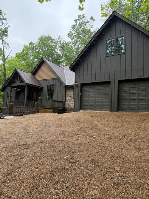 143 E Rochester Dr, Cashiers, NC, 28717 | Card Image