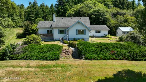 90609 Lewis And Clark Rd, Astoria, OR, 97103-8325 | Card Image