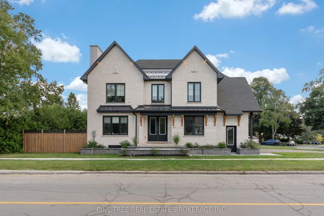 271 Codrington St, House other with 4 bedrooms, 5 bathrooms and 2 parking in Barrie ON | Image 45
