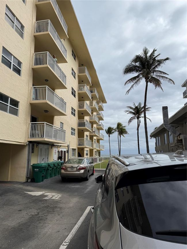 APT-305 - 1161 Hillsboro Mile, Condo with 2 bedrooms, 2 bathrooms and null parking in Hillsboro Beach FL | Image 41
