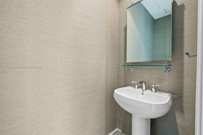 APT-2201 - 900 Brickell Key Blvd, Condo with 3 bedrooms, 4 bathrooms and null parking in Miami FL | Image 21