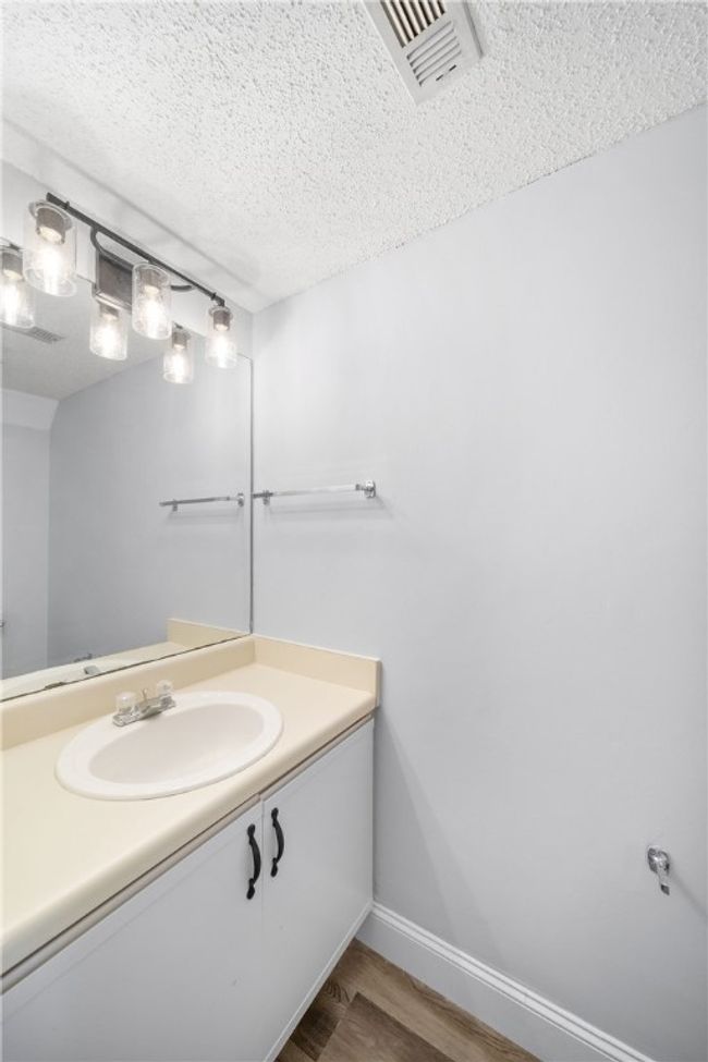 1/2 bath on main floor | Image 13
