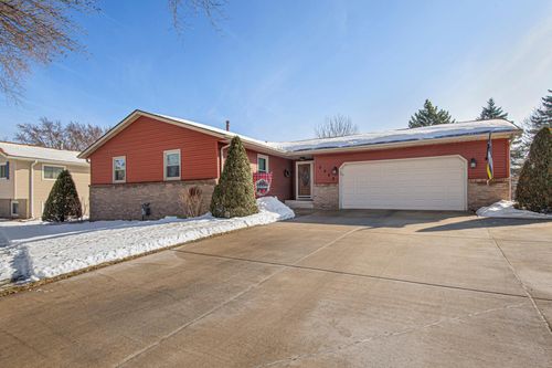 2045 3rd Avenue Ne, Owatonna, MN, 55060 | Card Image
