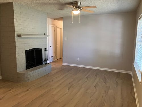 209 Robert St, Aledo, TX, 76008-4335 | Card Image