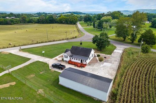 1462 Franks Ferry Rd, Sparta, TN, 38583-4761 | Card Image