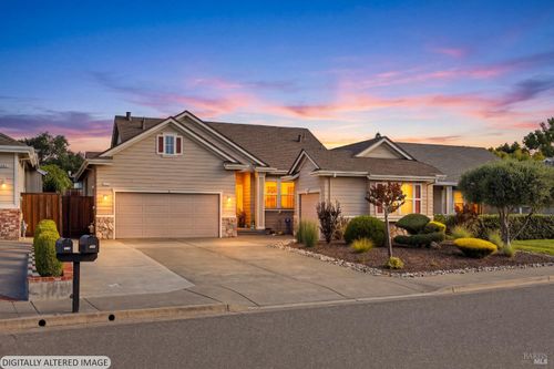 442 Muscat Dr, Cloverdale, CA, 95425-3647 | Card Image