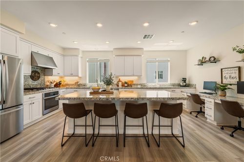 27461 Viero Pl, Valencia, CA, 91381-2130 | Card Image