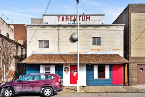 208 E 4th Ave, Tarentum, PA, 15084-1708 | Card Image