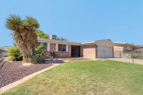 1573 Dale Douglas Dr, El Paso, TX, 79936-6004 | Card Image