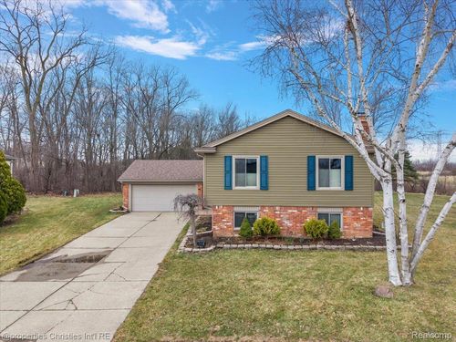 42610 Beechwood Dr, Canton, MI, 48188-1115 | Card Image