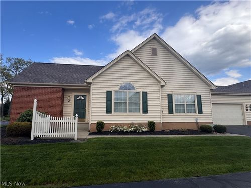 216 Village Ct, Columbiana, OH, 44408-9309 | Card Image