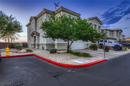 672 Solitude Point Ave, Henderson, NV, 89012-5462 | Card Image