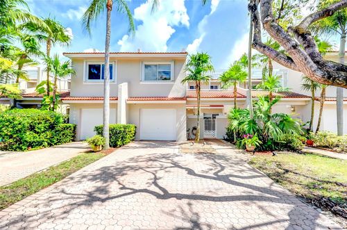 10237-10237 Nw 52nd Ln, Doral, FL, 33178-6620 | Card Image