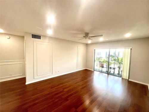 apt-1926-2270 Ne 68th St, Fort Lauderdale, FL, 33308-1219 | Card Image