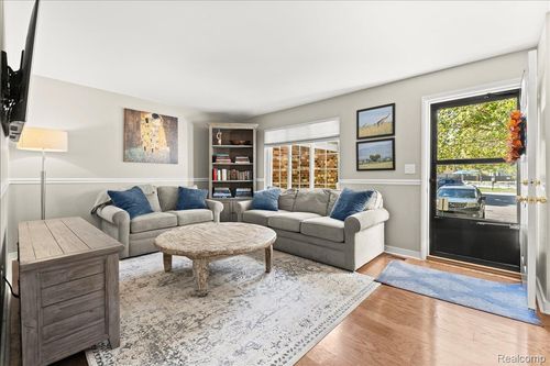 1936 Torquay Ave, Royal Oak, MI, 48073-1225 | Card Image