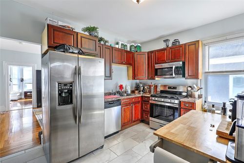 2-390 Hope St, Providence, RI, 02906-1680 | Card Image