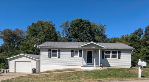 144 Pine Ln, Barnesville, OH, 43713-1429 | Card Image