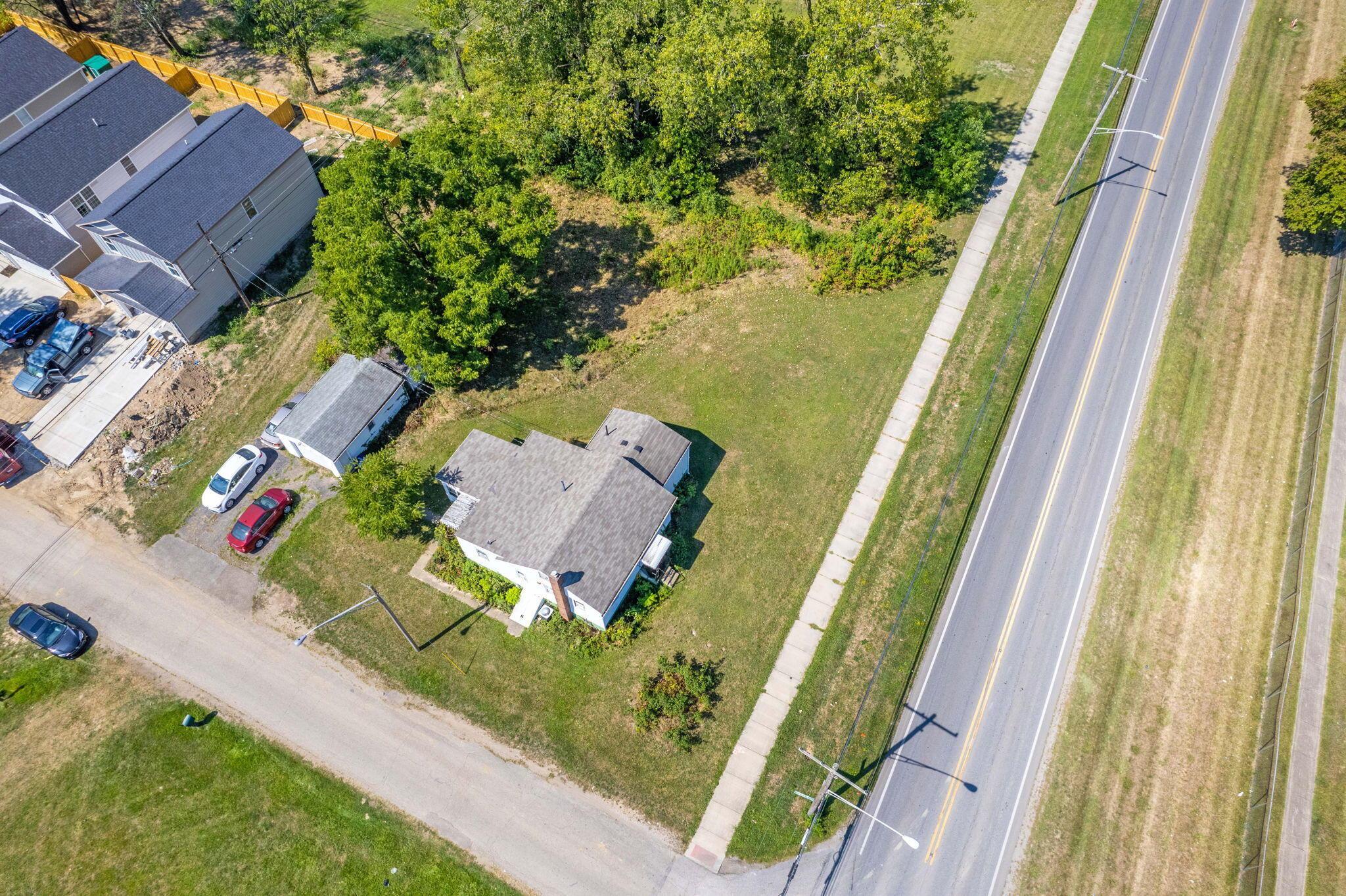 17th Ave, Columbus, OH 43219