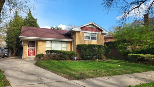 7023 S Bennett Ave, Chicago, IL, 60649-2007 | Card Image