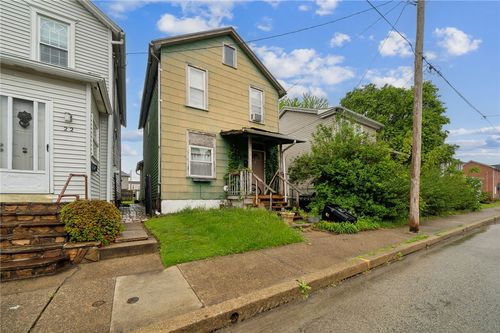 24 Miller St, Latrobe, PA, 15650-1431 | Card Image