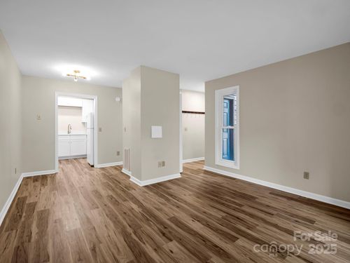 apt-4-520 Courtwood Ln, Hendersonville, NC, 28739-1337 | Card Image