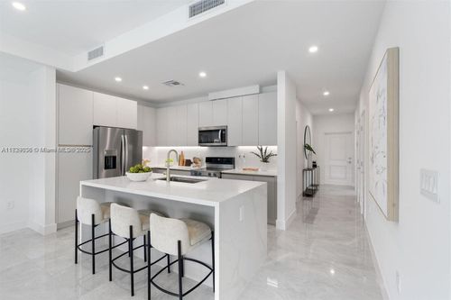 11-1571 Nw 94th Way, Coral Springs, FL, 33071-8901 | Card Image