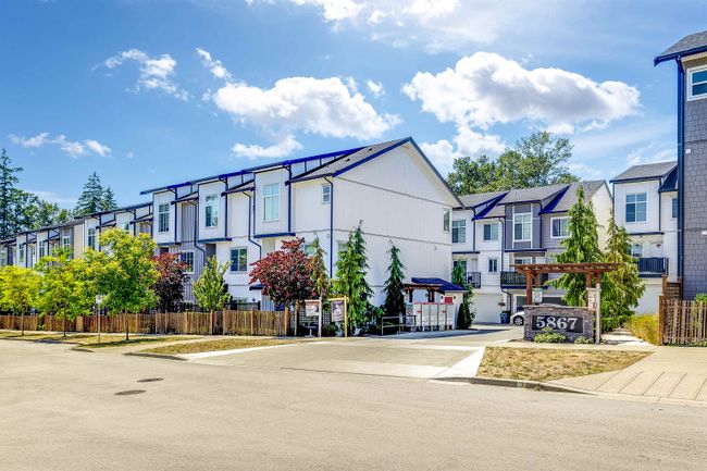 30 - 5867 129 Street, Townhouse with 4 bedrooms, 3 bathrooms and 2 parking in Surrey BC | Image 1