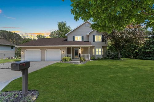106 Lamine Lane, Combined Locks, WI, 54113 | Card Image