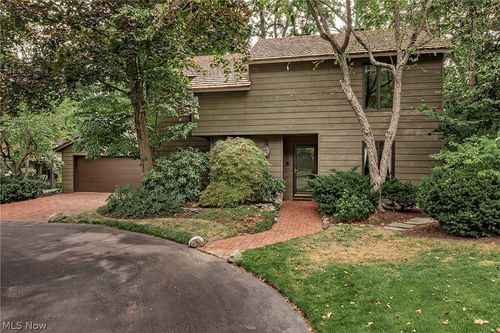 12616 Cedar Road, Cleveland Heights, OH, 44106 | Card Image