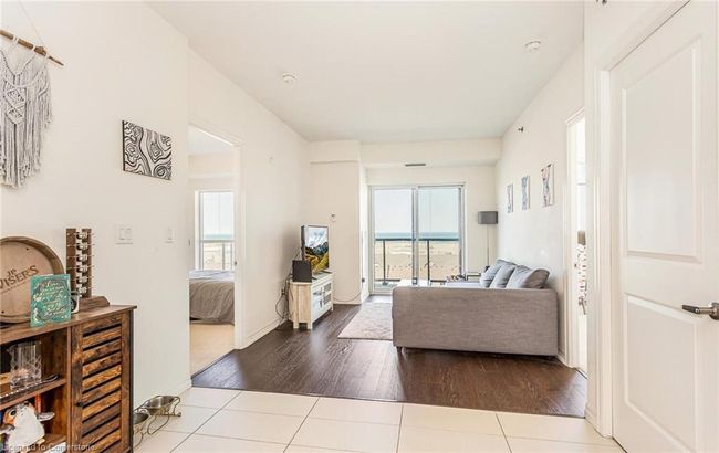 511 - 560 N Service Rd, House attached with 2 bedrooms, 2 bathrooms and 1 parking in Grimsby ON | Image 12
