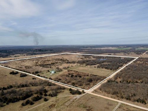 3086 Saddle Rd, Elk City, KS, 67344-8607 | Card Image