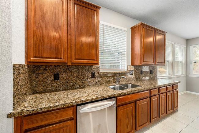 1505 Hickory Ct, House other with 4 bedrooms, 3 bathrooms and 2 parking in Pearland TX | Image 16