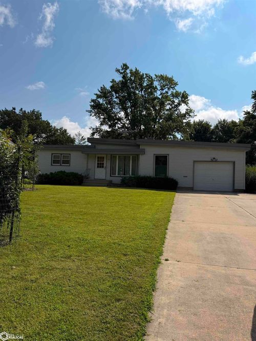 318 Dale Dr, Iowa Falls, IA, 50126-1717 | Card Image