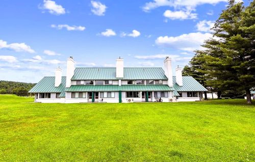 10c-261 Village Green Drive, Stowe, VT, 05672 | Card Image