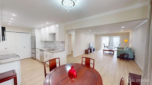 9-c Aspen Plz, Monroe, NJ, 08831-5003 | Card Image