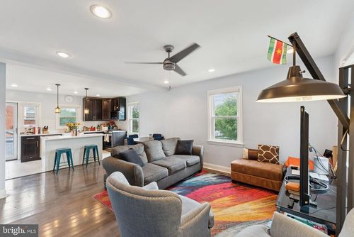 801 Gallatin St Ne, WASHINGTON, DC, 20017-2855 | Card Image