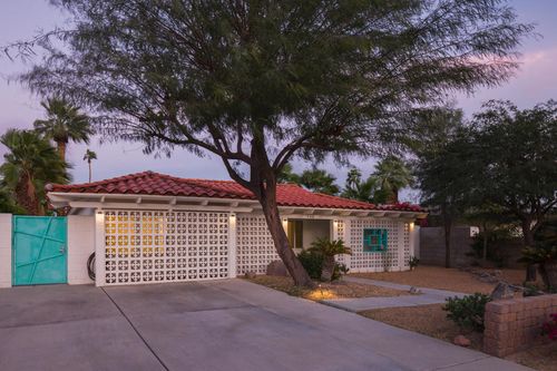 748 N Calle Rolph, Palm Springs, CA, 92262-6153 | Card Image