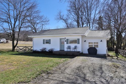 5533 Bullins Rd, Jonesville, NC, 28642-9553 | Card Image