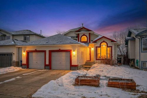 38 Canoe Circle Sw, Airdrie, AB, T4B2L6 | Card Image
