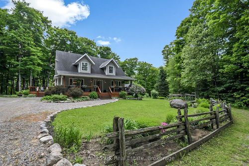 865 Garage Rd, Burks Falls, ON, P0A1C0 | Card Image