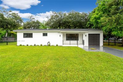 16428 Ne 7th Ave, House other with 3 bedrooms, 2 bathrooms and null parking in Miami FL | Image 1