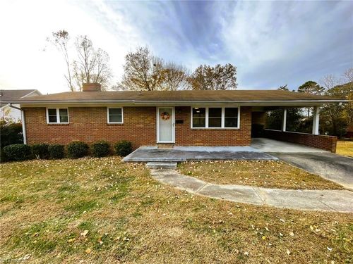 1142 Liberty Dr, Thomasville, NC, 27360-6239 | Card Image